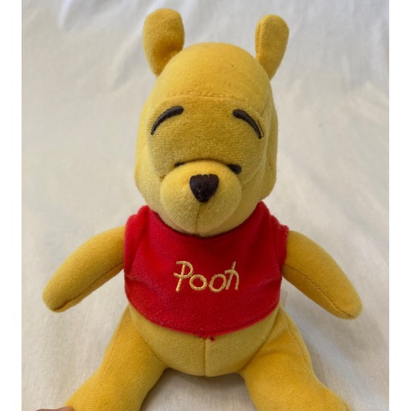 Vintage Winnie the Pooh Plush Doll Toy Publications International - Picture 1 of 10